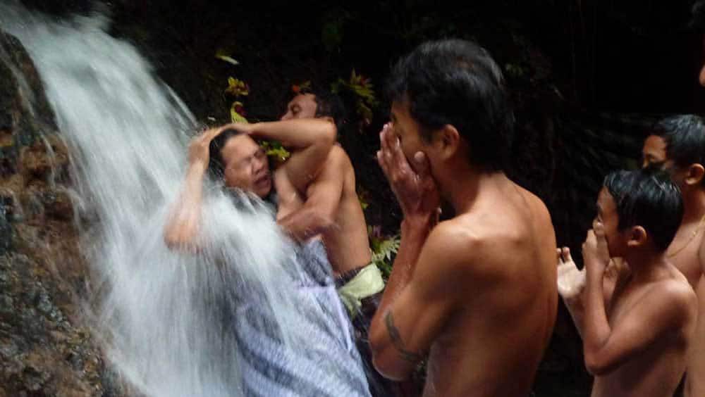 bain purification melukat sebatu traditions