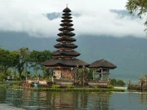 Bali beratan lake temple Bali Authentique