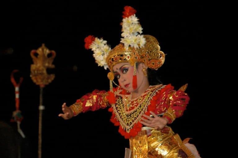 Bali danseuse Legong