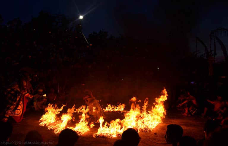 Bali spectacle kecak hanoman danse uluwatu