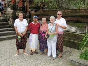 Bali tampak siring temple Bali Authentique guide client Tinou Claudine Patrick Daniel de Baldersheim