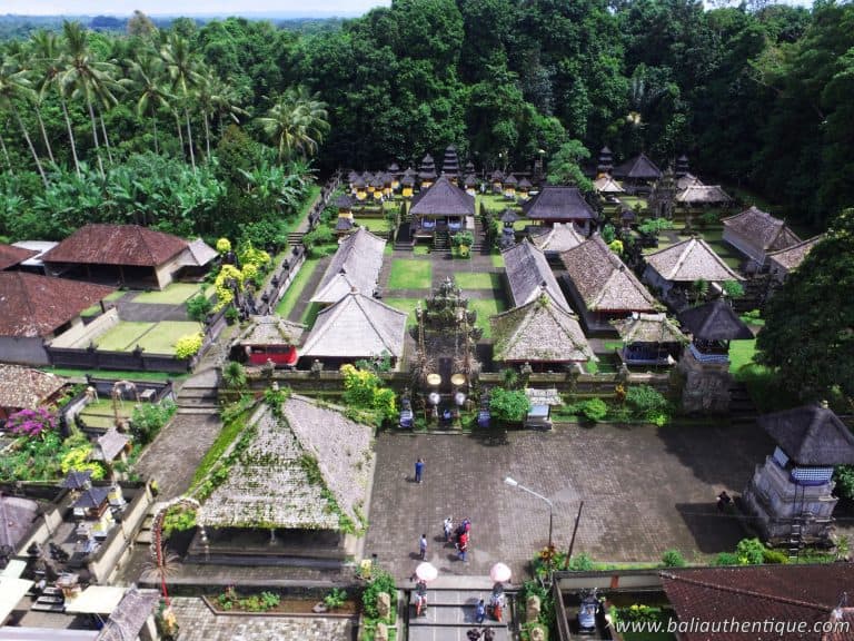 Bali temple traditionnel penglipuran pano