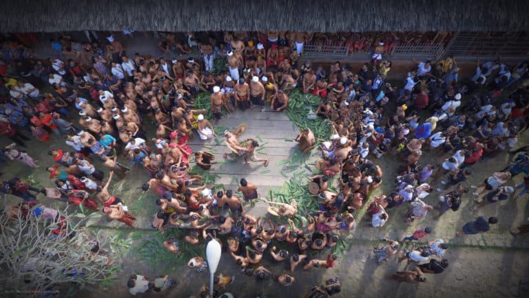 Bali Tenganan drone ceremoni mekare kare