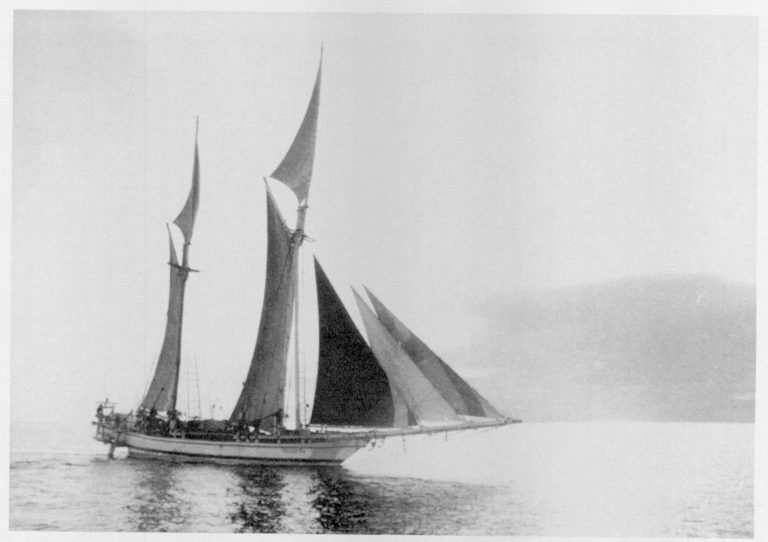 ancien bateau traditionnel de sulawesi