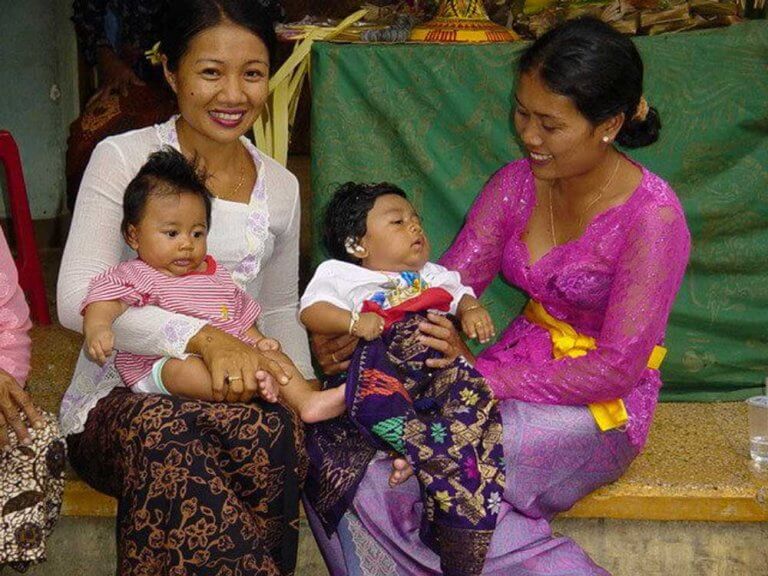 céremonie 3 mois enfants bali