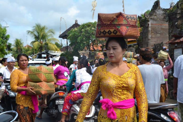 galungan bali ceremonie traditions