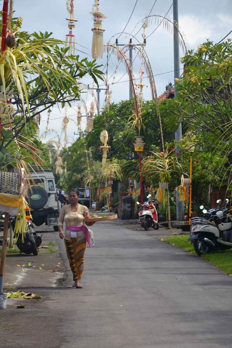 galungan céremonie balinaise indonesie