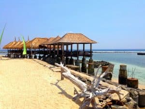 Gili Trawangan plage bungalow gazebo iles Gili Indonésie