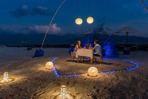 Gili Trawangan diner romantique plage nuit voyage iles Gili Indonésie Lombok