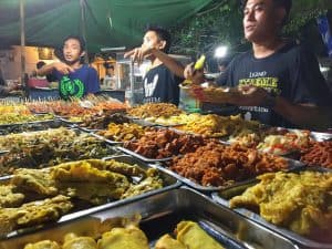 Gili Trawangan où manger nourriture locale restaurant marché de nuit iles Gili Indonésie Lombok