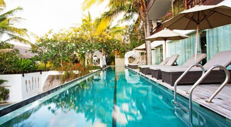 hotel bali nusa lembongan piscine luxe