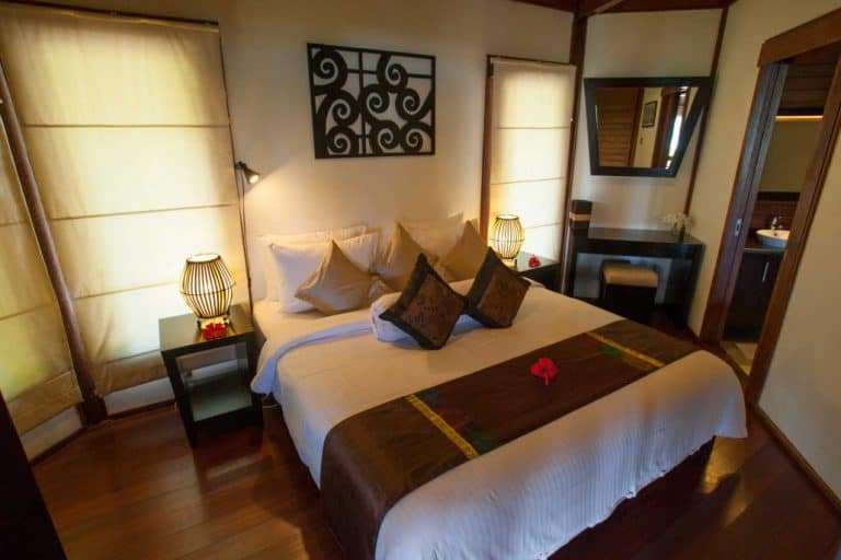 hotel lombok indonésie chambre