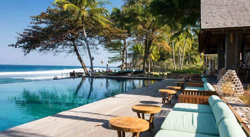hotel lombok indonésie piscine vue mer