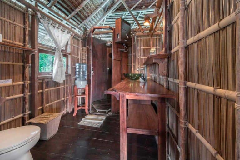 hotel papouasie raja ampat charme luxe toilettes