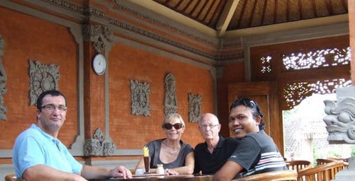 Komang Eper Guide Bali Authentique Client