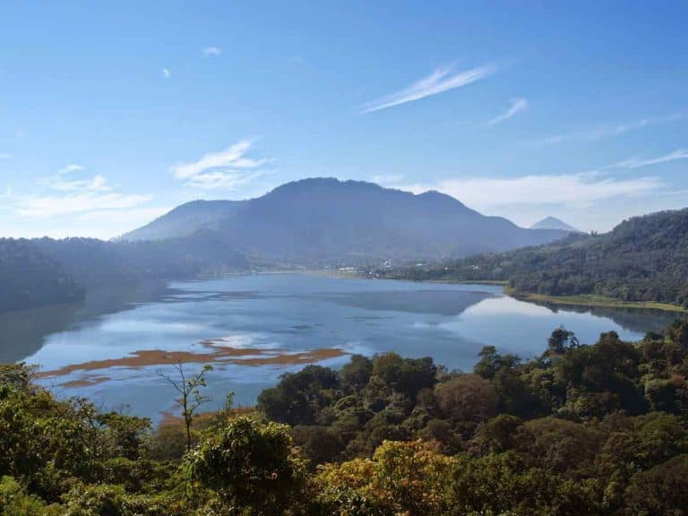 lac bratan buyan tamblingan bali panorama