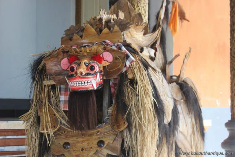 palais klungkung barong creature balinaise culture