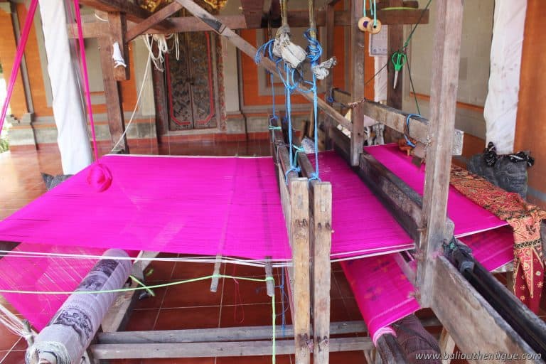 palais klungkung métiers tisser