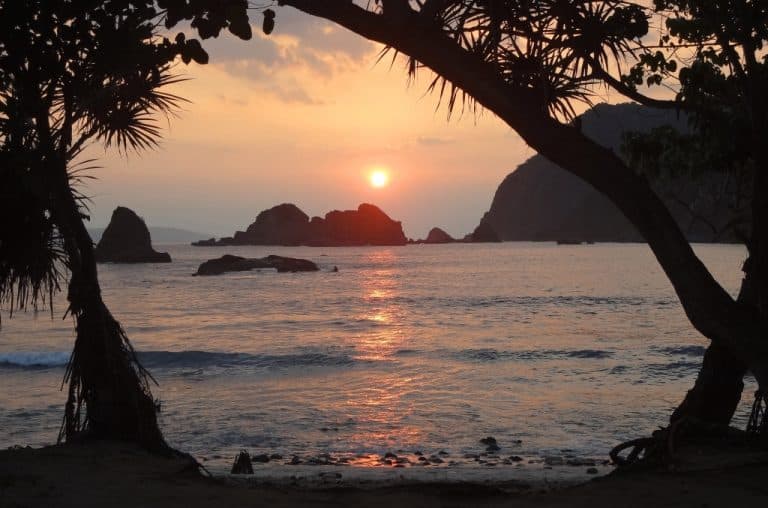 plage de papuma java est paysage sunset