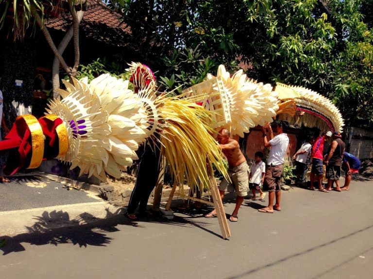 preparation fête galungan