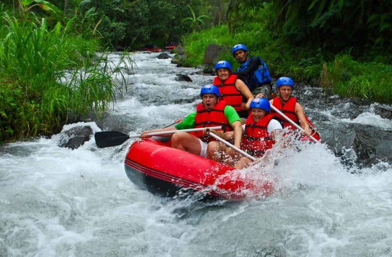 rafting activite aquatique indonesie