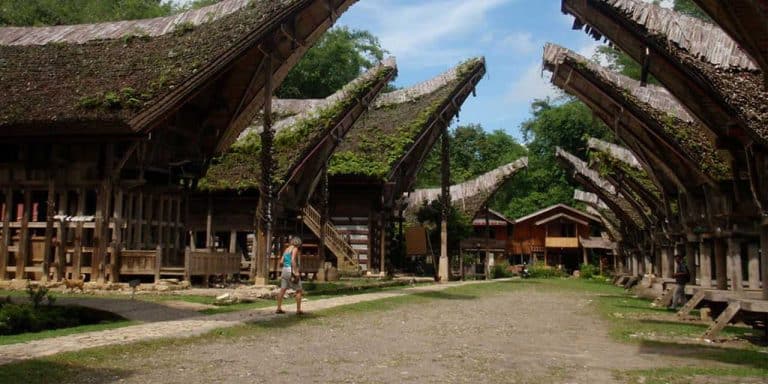 Sulawesi maison Toraja Kete Kesu