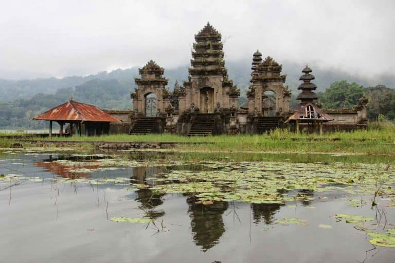 tamblingan temple bali indonesie culture panorama