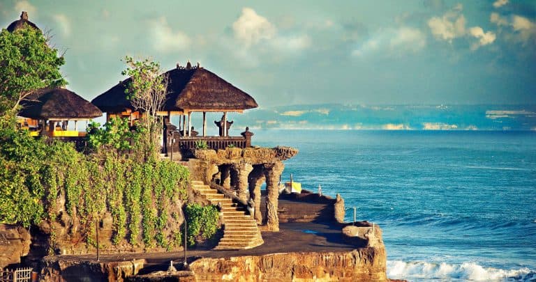fondement bali temple tanah lot