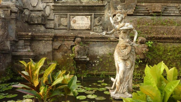 temple bali candi wasan indonesie statue deesse