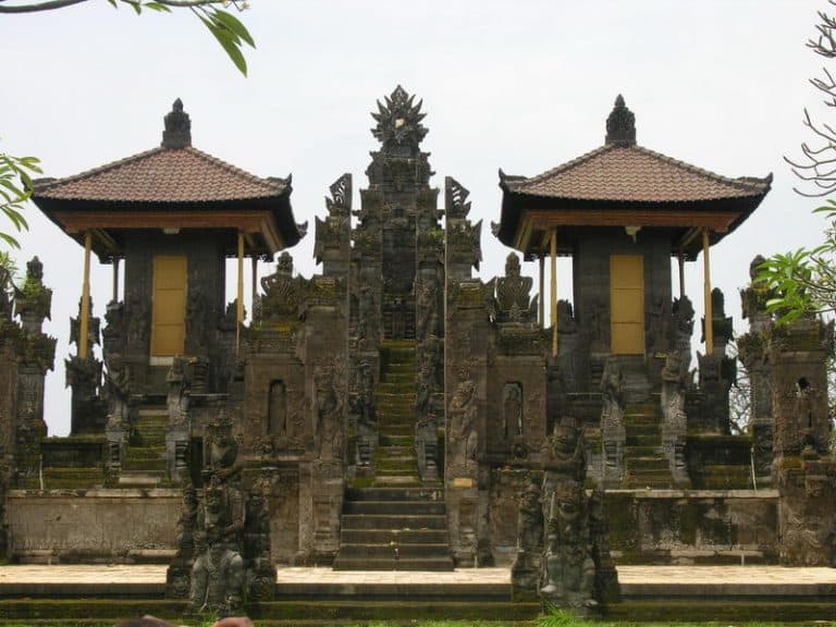 temple bali singaraja indonesie culture