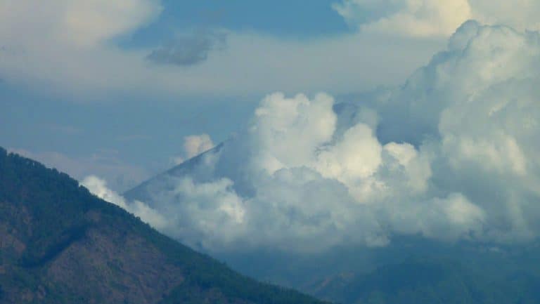 temple bali ulun batur volcan batur