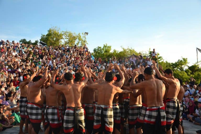 temple uluwatu kecak danse