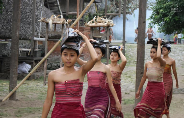 Tenganan Bali aga femme