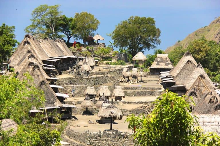 village traditionnel Bena Flores